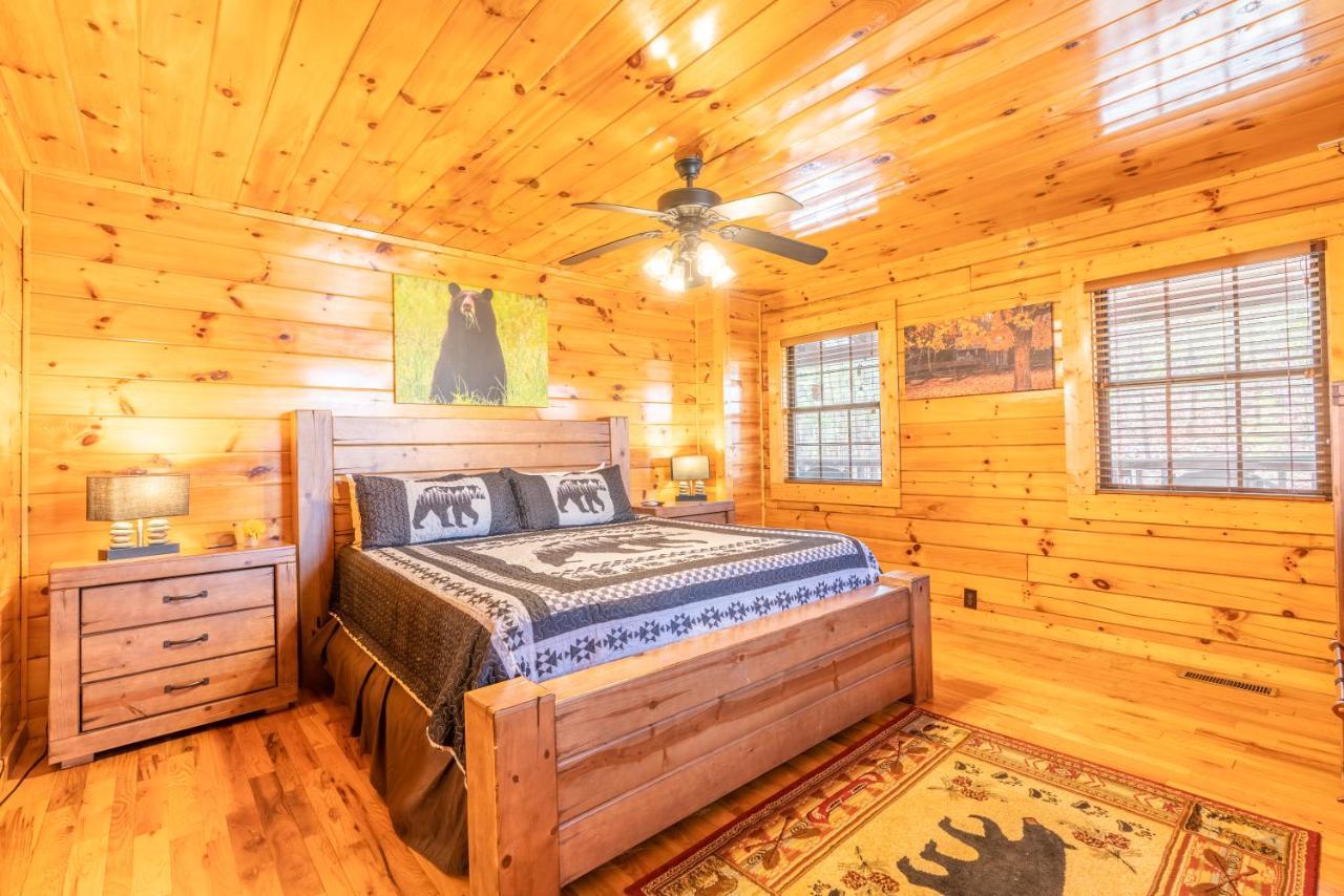 Comfort Cabin Bearway To Heaven W Private Hot Tub Пиджен-Фордж Экстерьер фото